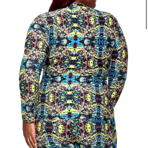 Multicolored Patterned Top - Picture 3 of 3